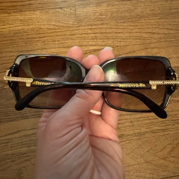 Tiffany & Co. Sunglasses TF4043-B 8015/3B 56-16 135 2P Crystal key